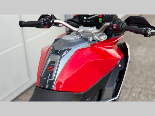 bmw - f-900-xr