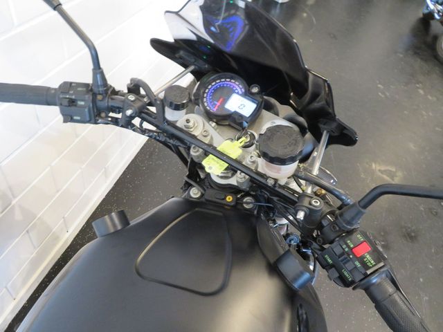 kawasaki - zxr-750