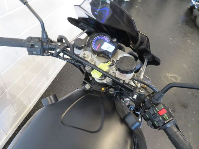 kawasaki - zxr-750