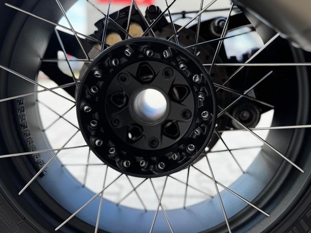 bmw - r-1250-gs-adventure