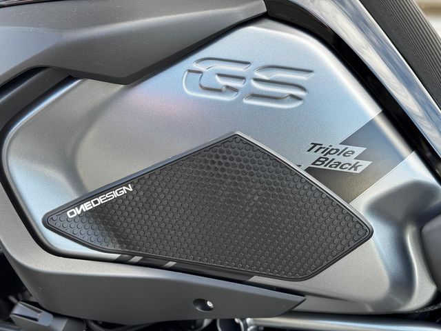 bmw - r-1250-gs-adventure