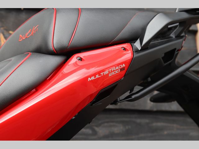 ducati - multistrada-1200-s-touring