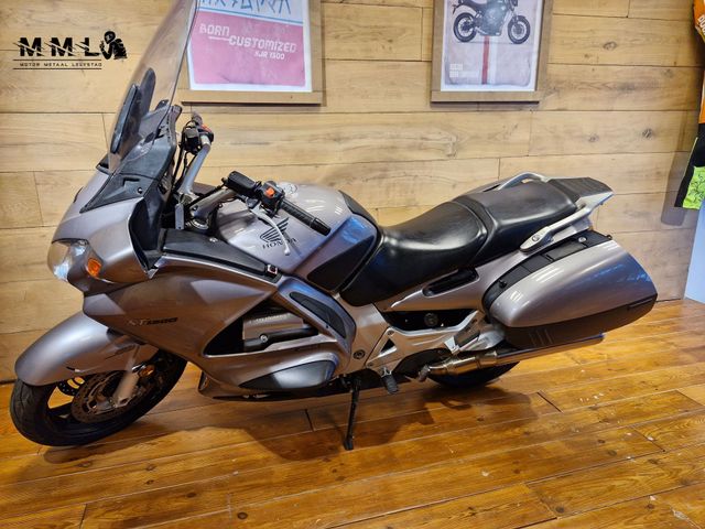 honda - st-1300-pan-european-abs