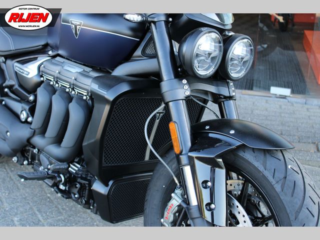 triumph - rocket-3-storm-gt