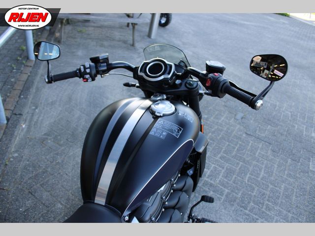 triumph - rocket-3-storm-gt
