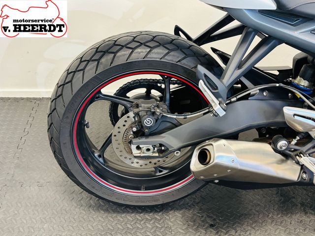 triumph - street-triple