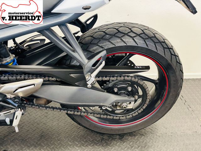 triumph - street-triple