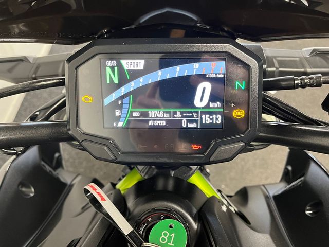 kawasaki - z900