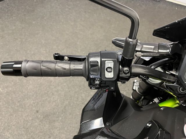kawasaki - z900
