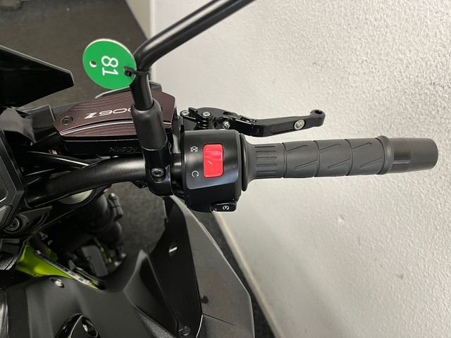 kawasaki - z900