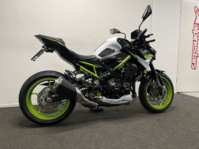 kawasaki - z900