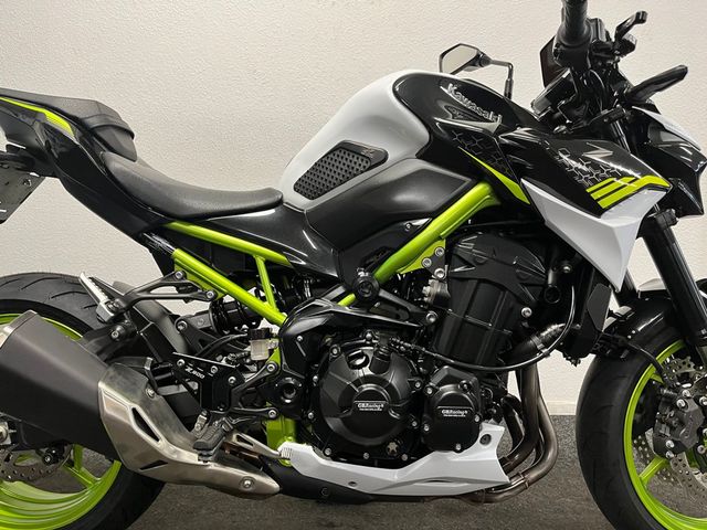 kawasaki - z900