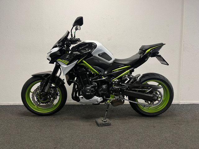 kawasaki - z900