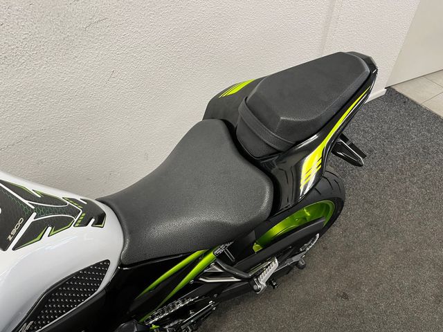 kawasaki - z900