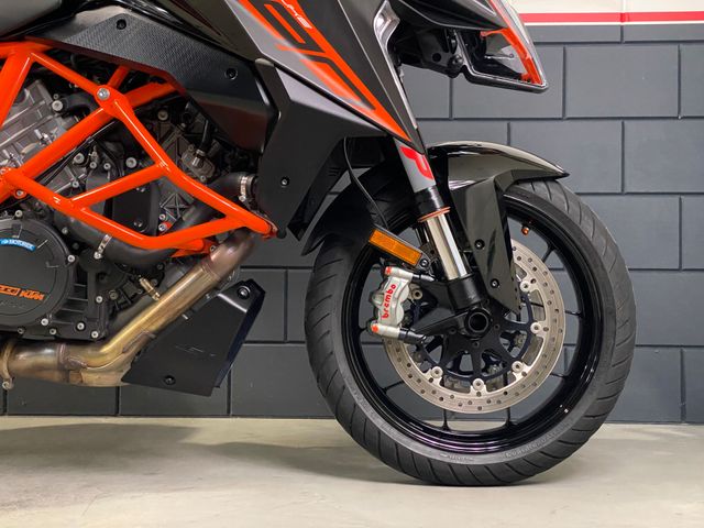 ktm - 1290-super-duke-gt
