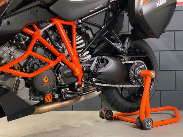 ktm - 1290-super-duke-gt