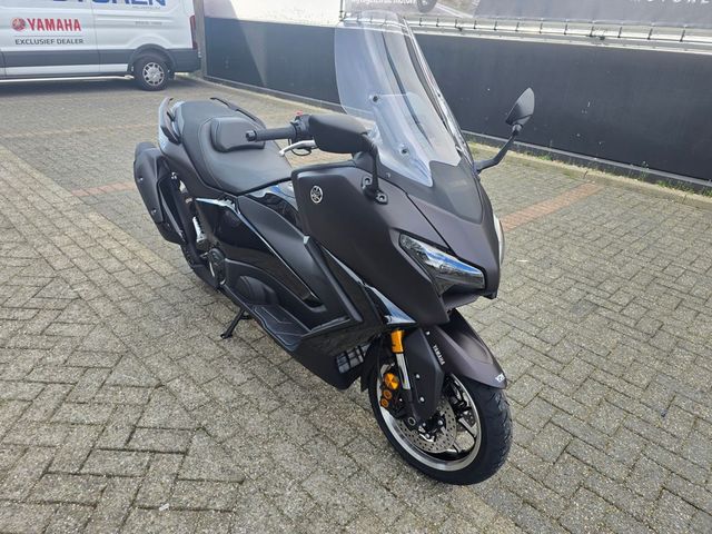 yamaha - tmax-tech-max-560