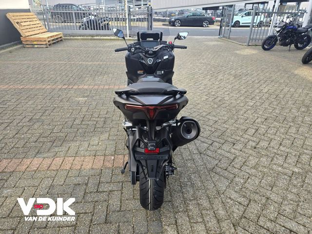 yamaha - tmax-tech-max-560