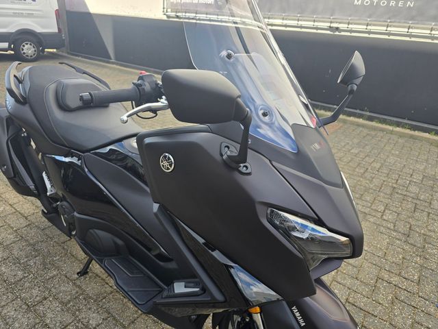 yamaha - tmax-tech-max-560