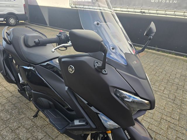 yamaha - tmax-tech-max-560