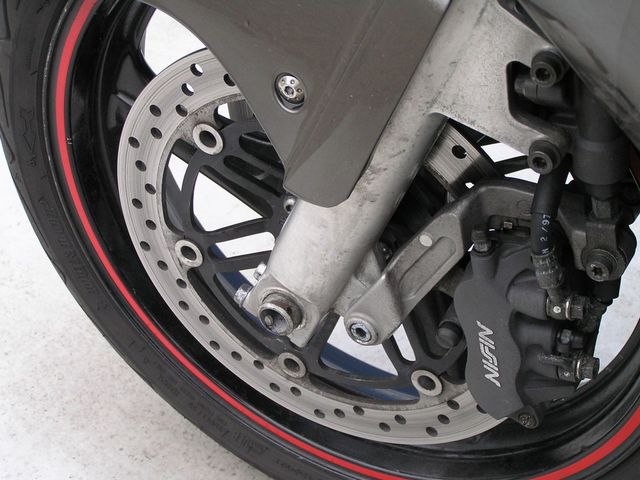 honda - cbr-1100--xx-super-blackbird