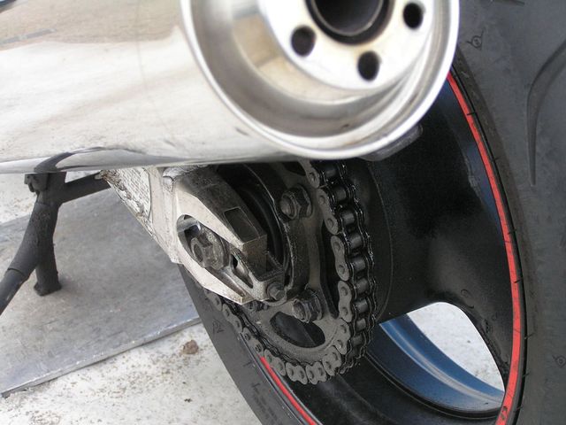 honda - cbr-1100--xx-super-blackbird