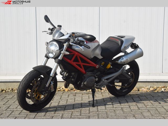 ducati - monster-696