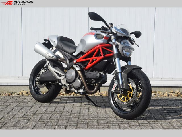 ducati - monster-696