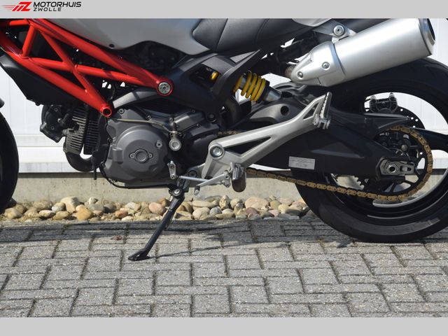 ducati - monster-696