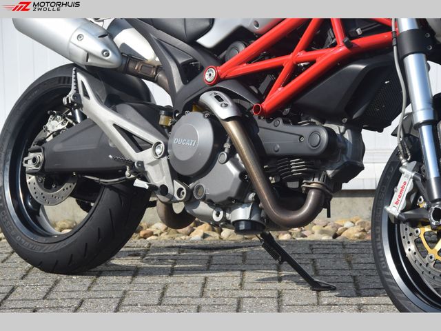 ducati - monster-696