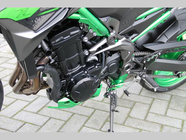 kawasaki - z900-se