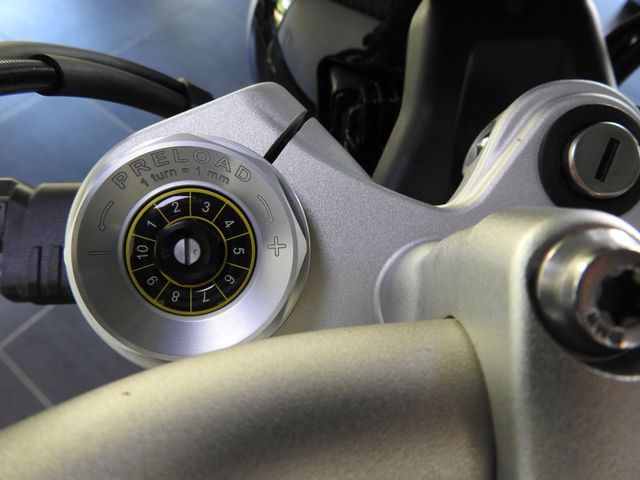 bmw - r-12-nine-t