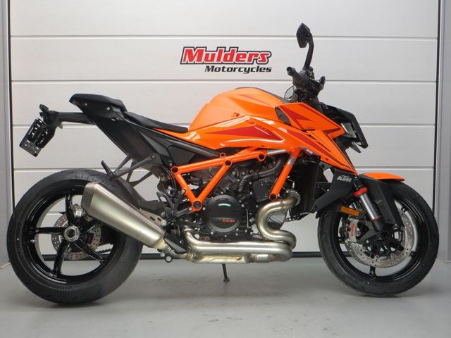 ktm - 1390-super-duke-r