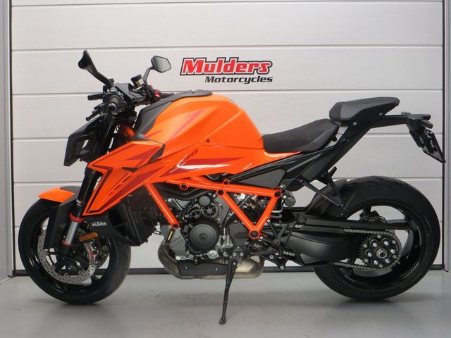 ktm - 1390-super-duke-r