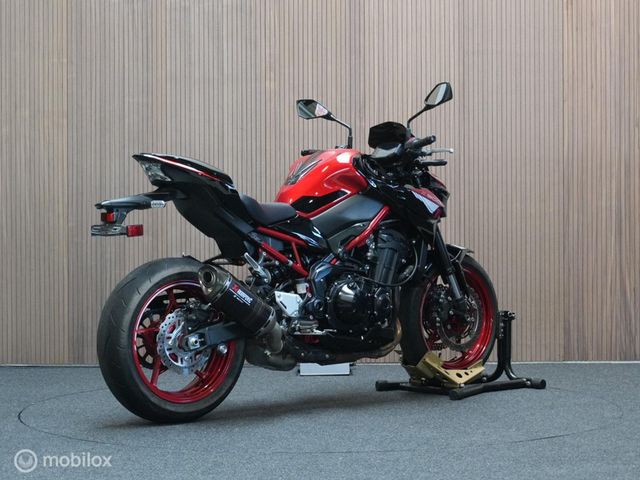kawasaki - z900