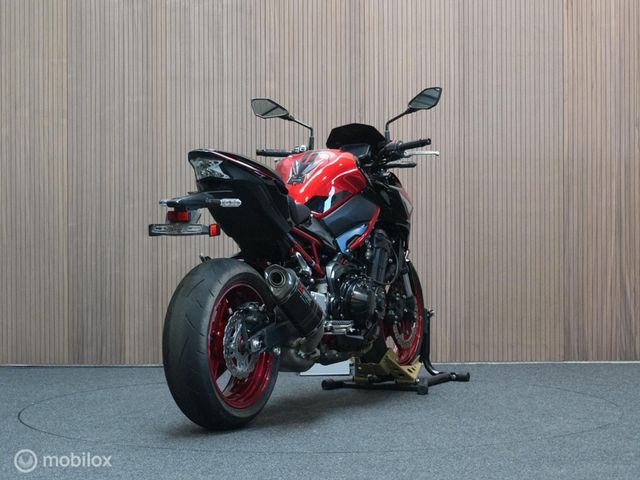 kawasaki - z900