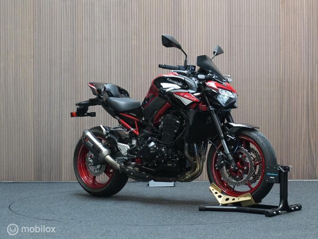 kawasaki - z900