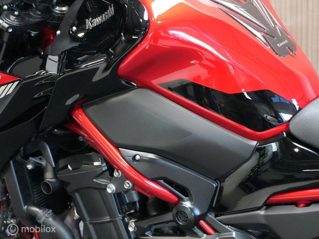 kawasaki - z900