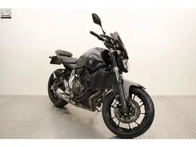 YAMAHA MT 07 – foto 2