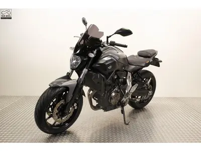 YAMAHA MT 07 – foto 3