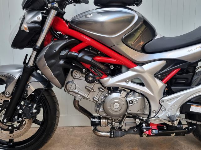 suzuki - gladius-abs