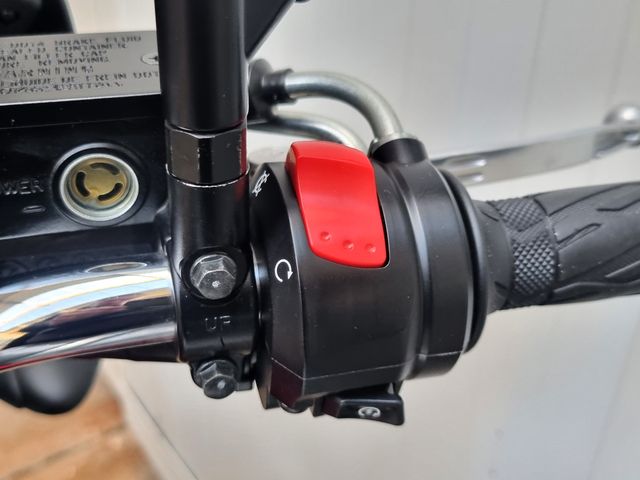 suzuki - gladius-abs