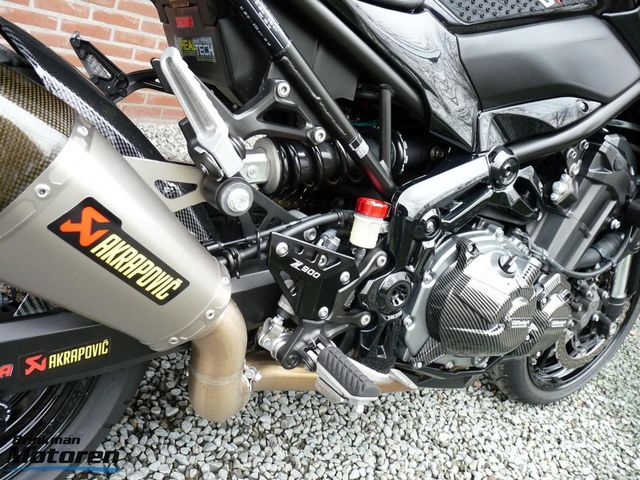 kawasaki - z900