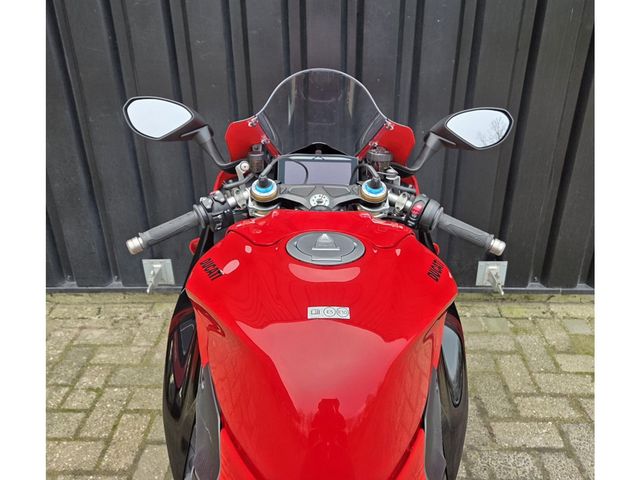 ducati - panigale-v4-s-corse