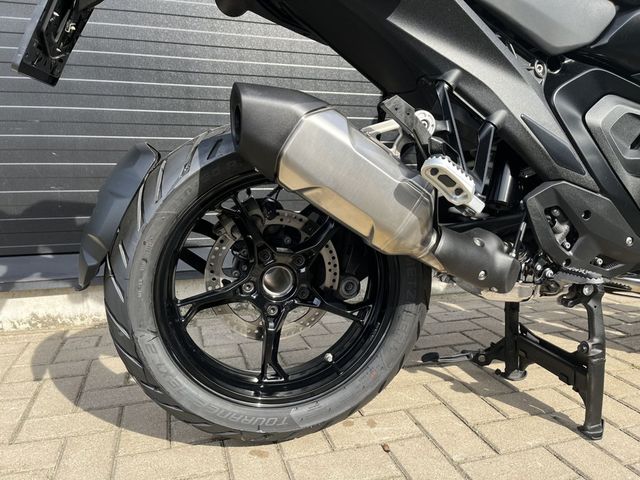 bmw - r-1300-gs