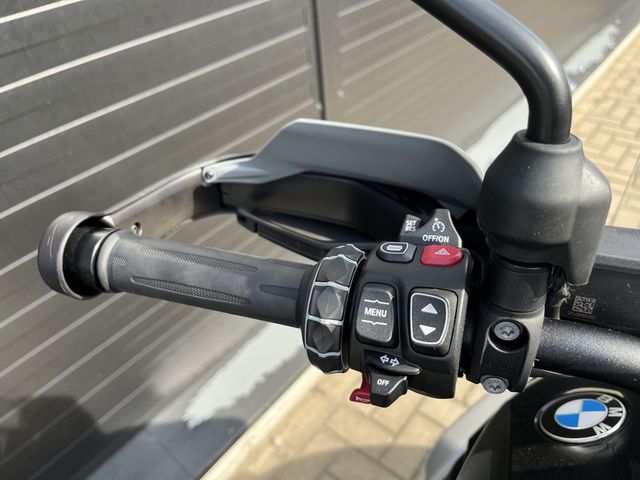 bmw - r-1300-gs