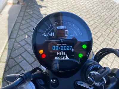 TRIUMPH SPEED TWIN 900 – foto 4