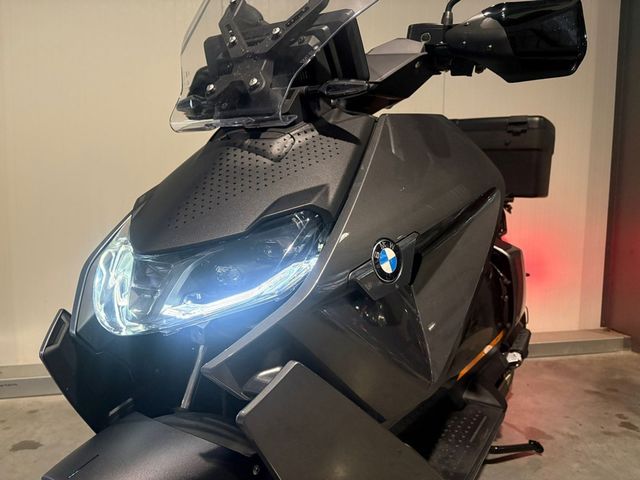 bmw - ce-04