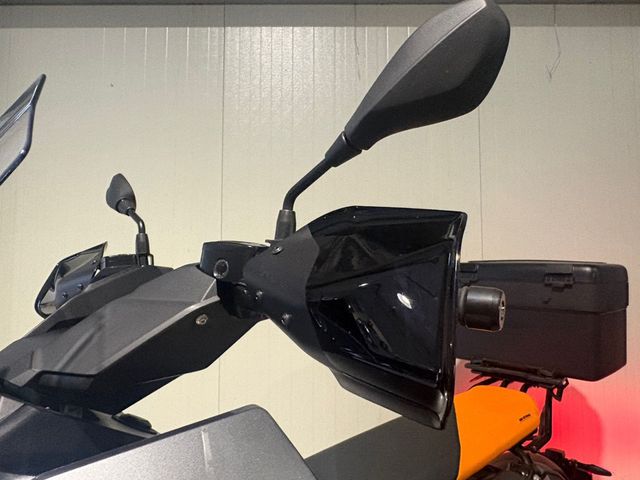 bmw - ce-04