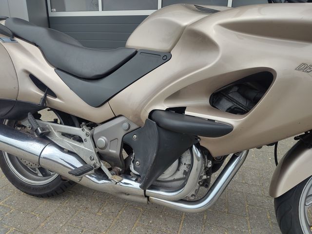 honda - nt-650-v-deauville